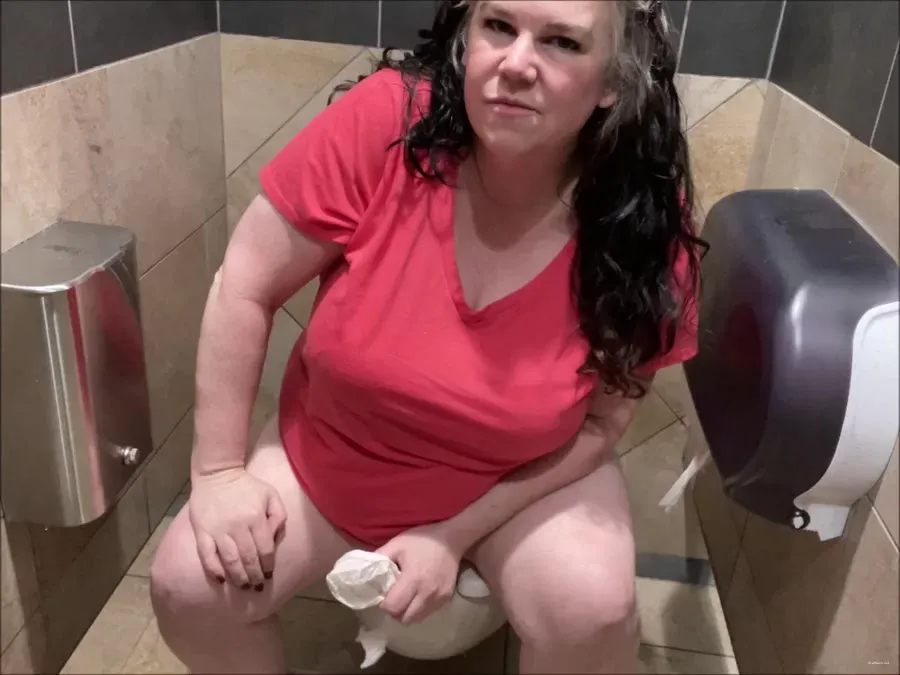 Pooping Porn: (Granny) - Public Bathroom Embarrassed Shit [FullHD 1080p] (663 MB)