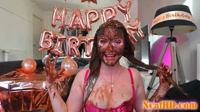 Ninounini - BIRTHDAY CAKE (PUKE): I eat a shitty cupcake! [FullHD 1080p / 2.86 GB]