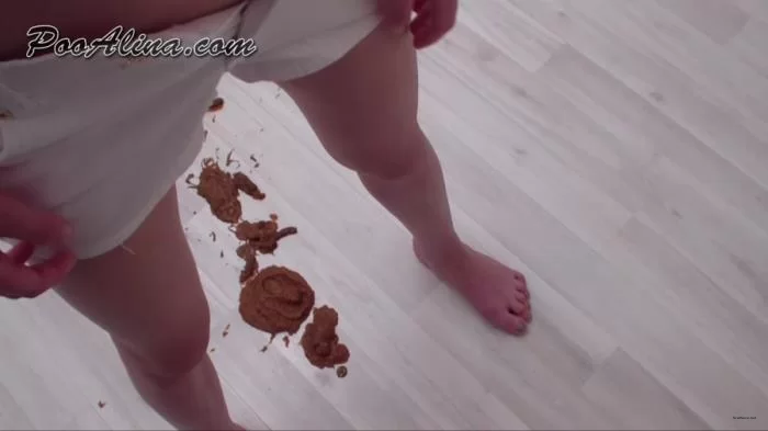 Pooalina - Alina Pooping In White Shorts And Smeared Shit Ass [HD 720p / 711 MB]