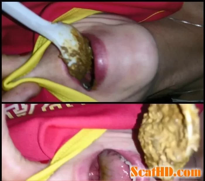 REAL SCAT SWALLOW GIRL - Incredible Scat Amateur Feeding A Lot Of SHIT [FullHD 1080p / 910 MB]