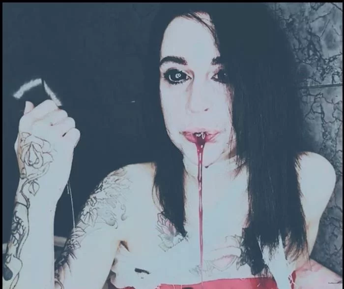 SweetBettyParlour - VOMITING Lust DEVIL [HD 720p / 618 MB]