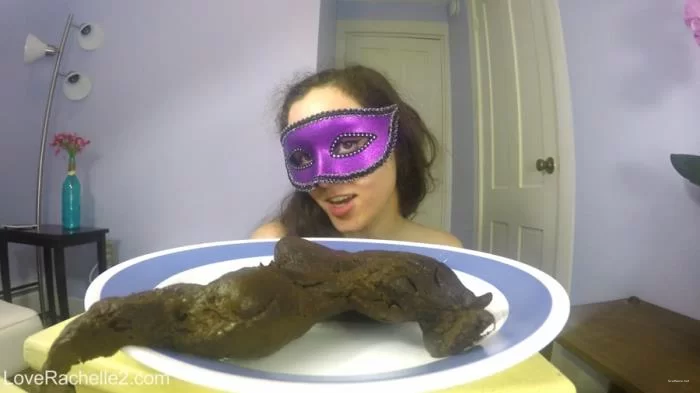 LoveRachelle2 - A Good Girl EATS Her SHIT [4K UltraHD / 1.68 GB]