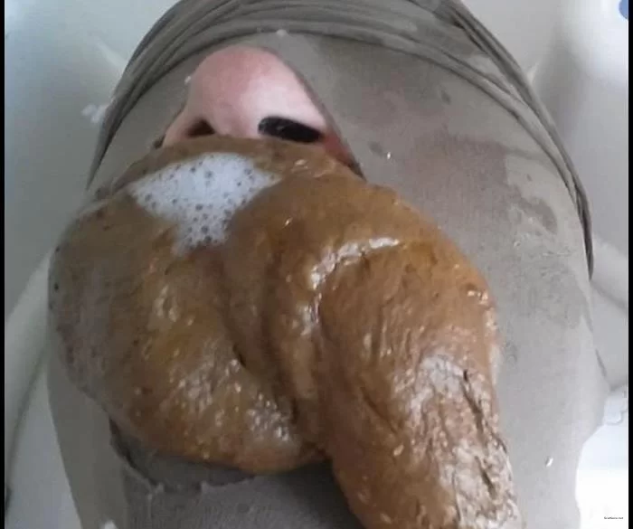 Melania - I stuff him full with my morning shit [FullHD 1080p / 1.08 GiB]