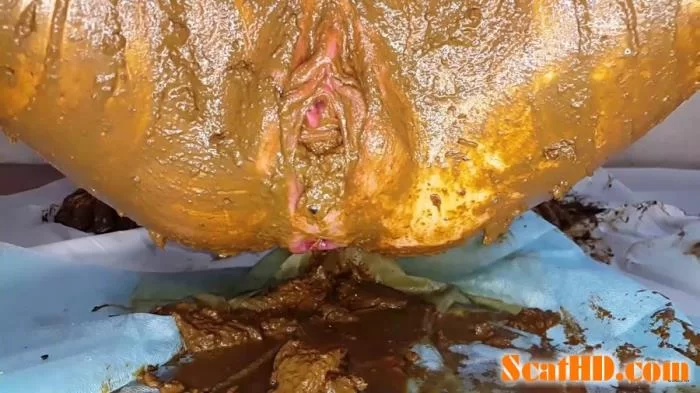 Anna Coprofield - Speculum Play and Filled Pussy part 2 [FullHD 1080p / 1.93 GB]