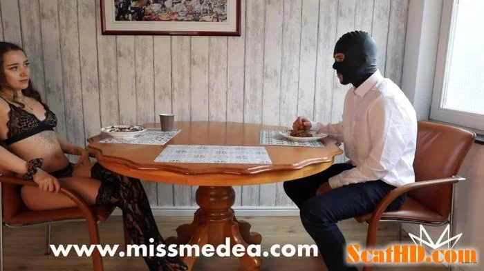 MissMortelle - Noble Scat Breakfast with the Mistress [FullHD 1080p / 1.05 GB]