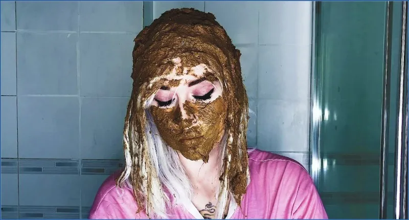 SweetBettyParlour's Filthy Fling: Full Solo Shitting & Smearing - scat porn video at ScatSlave.net