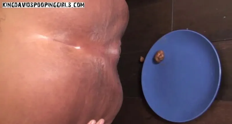 Alina's Monroe Big Boulders, Piss - scat porn video at ScatSlave.net