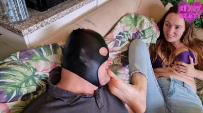 Femdom: (Kitty Skatt) - Nasty shit jeans femdom extreme [FullHD 1080p] (Foot, Latex)