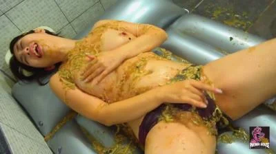 PGFD-092: (個撮 喉奥鬼調教 爆裂噴射ゲロ 2) - Japanese girls eating, puking and masturbating in own vomit [FullHD 1080p] (Vomit, Eat)