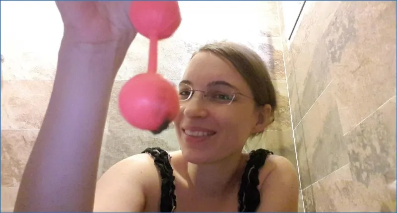 Solo Toilet with LittleMissKinky: Gummy Bears - scat porn video at ScatSlave.net
