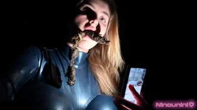 Fetish: (Ninounini) - Rubber Doll With Dog Shit [FullHD 1080p] (Solo, Latex)