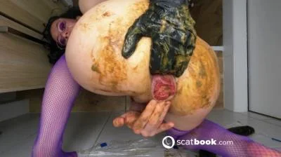 ScatBook: (Stacy Bloom) - Made long dildo into dirty mess and pee in bowl [FullHD 1080p] (Masturbation, Play Anal)