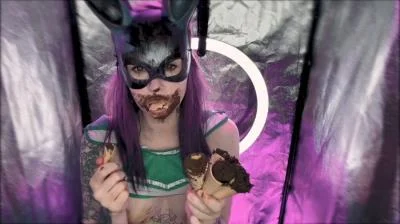 Eat Shit: (DirtyBetty) - Fan with unusual ice shit cream [FullHD 1080p] (Big Pile, Fetish)