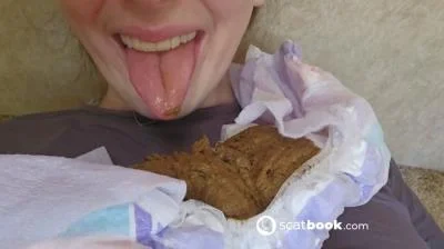 Shit Smile 2: (PrincessBabyLuna) - Diaper do you want to smell it? [FullHD 1080p] (Diaper, Solo)