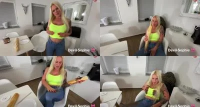 Devil Sophie - Smut mouse Sophie eingesaut and wetted with devil-sophie [HD 720p / Public Nudity, Fetish]