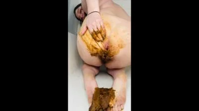 Fetish Scat: (Layla Lee) - Poop Piss and Feet Smearing [FullHD 1080p] (Foot, Fetish)