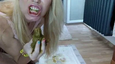 Anal Queen: (Mona) - Eating Pooo [FullHD 1080p] (Defecation, Solo)