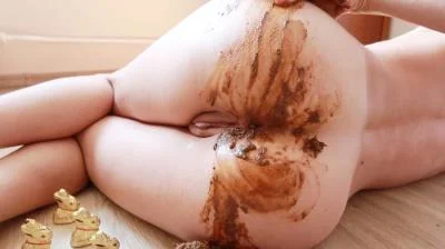 Scatting: (Sabrina Dacos) - Easter Egg Hunt [FullHD 1080p] (Dirty Anal, Shit Play)