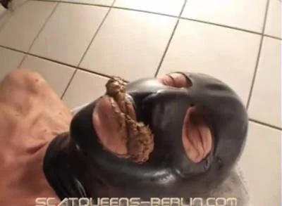 Scatqueens-Berlin (Lady Missy, Lucy Delunatic, Lady Katherina, Lisa Anderson) - 2 Maries First Time Part 1 [SD] (Domination, Femdom)