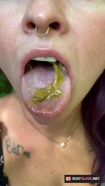 Scatbook: (LilButtLex) - Golf Balls in Public [UltraHD 2K] (466 MB)