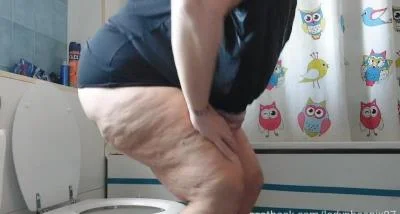 one wc, two asses [HD 720p / Italy, Scat]