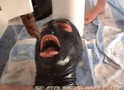 Scatqueens-Berlin (Lady Missy, Lucy Delunatic, Lady Katherina, Lisa Anderson) - The Shower [SD] (Germany, Femdom)
