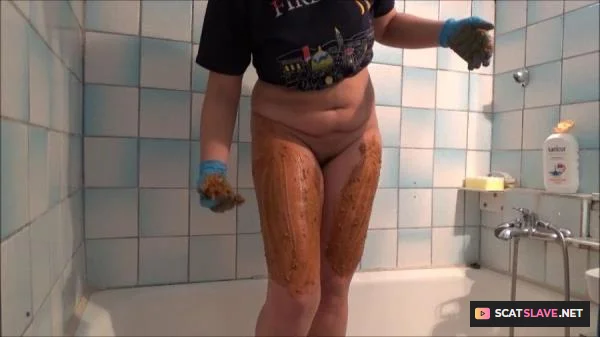 Scatshop.com: (Mistress Roberta) - Shitty Thighs Breakfast [SD] (393 MB)