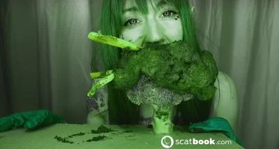 I am the Green Giant [HD 720p / Femdom, Anal]