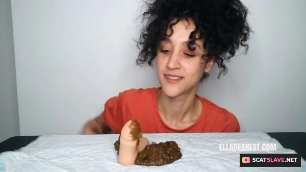 Scatbook (Ella Dearest aka Efro Ella) - PEE PEE POO PLAY [HD 720p] (25.6 MB)