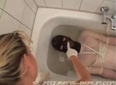 Scatqueens-Berlin (Lady Missy, Lucy Delunatic, Lady Katherina, Lisa Anderson) - Scat Shower [SD] (Domination, Humiliation)