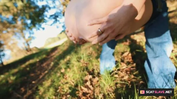 Filthygrid (Mia Skye aka MiaRoxxx) - Summer Outdoor Poop [HD 720p] (Solo, Germany)