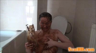 Solo - Pet botle body cream made from shit for rejuvenation [FullHD 1080p / Shit, ScatGirl]
