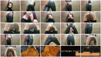 Thefartbabes - Shiny Leggings Poop [FullHD 1080p / 847 MB] - ScatSlave