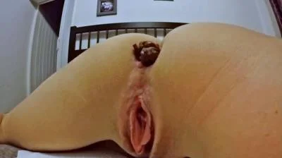 Filthygrid (Mia Skye aka MiaRoxxx) - Spread On The Bed [HD 720p] (Pooping, Germany)