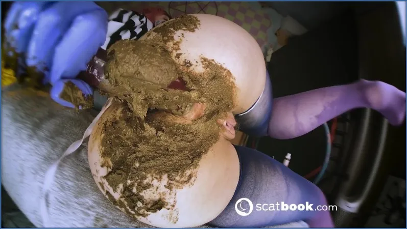 Mo-Mo-Monster pOo - Fisting & Anal, Russian Style - scat porn video at ScatSlave.net
