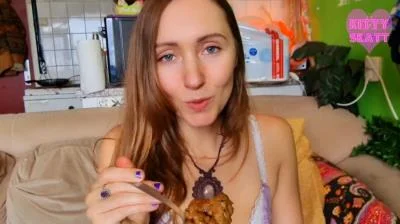 Scatbook.com - POV Cook And Feed [FullHD 1080p] 1.81 GB