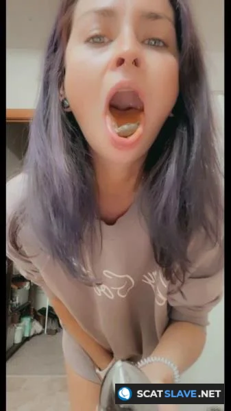 Scatbook - Eating Off Of My Plug Twice [UltraHD 2K] 141 MB