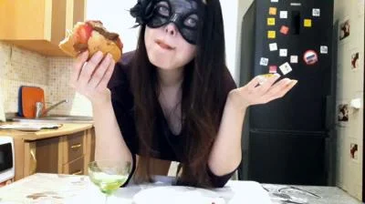 SG-Video.com - Scat Hot Dog Swallow By Top Scat Girl [FullHD 1080p] 858 MB
