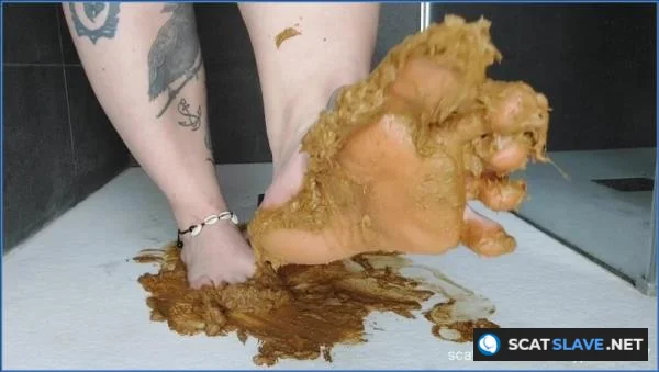 Shit flavour feet [HD 720p / 63.67 MB]