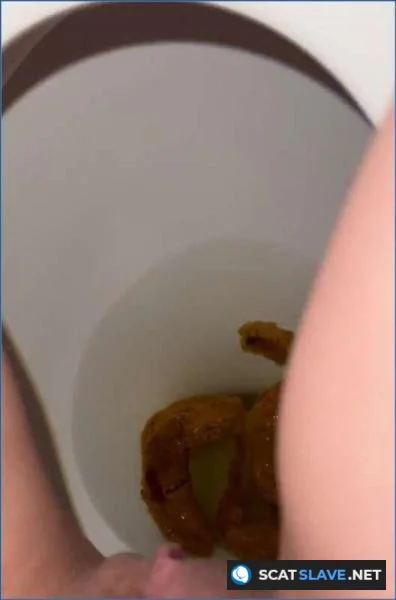 Morning poop [UltraHD 2K / 10.29 MB] Kaitlyn Katsaros
