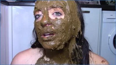Extreme Face Smear and Cum [FullHD 1080p / 1.61 GB]