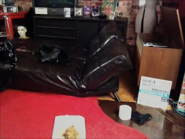 Amateur Shitter Takes a Messy Load While Farting and Peeing - scat porn video at ScatSlave.net