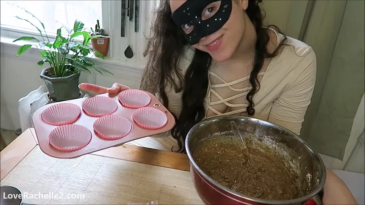 Love Rachelle Bakes Grimy Banana Muffins with Her Kaviar Scat Mess - scat porn video at ScatSlave.net